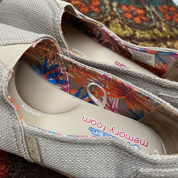 Bobs Shoes - Picture 4 of 9